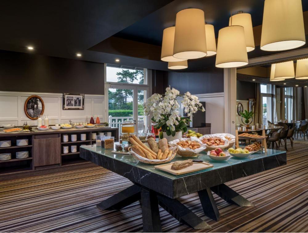 Renaissance Paris Hippodrome De St. Cloud Hotel Рюей-Мальмезон Екстер'єр фото