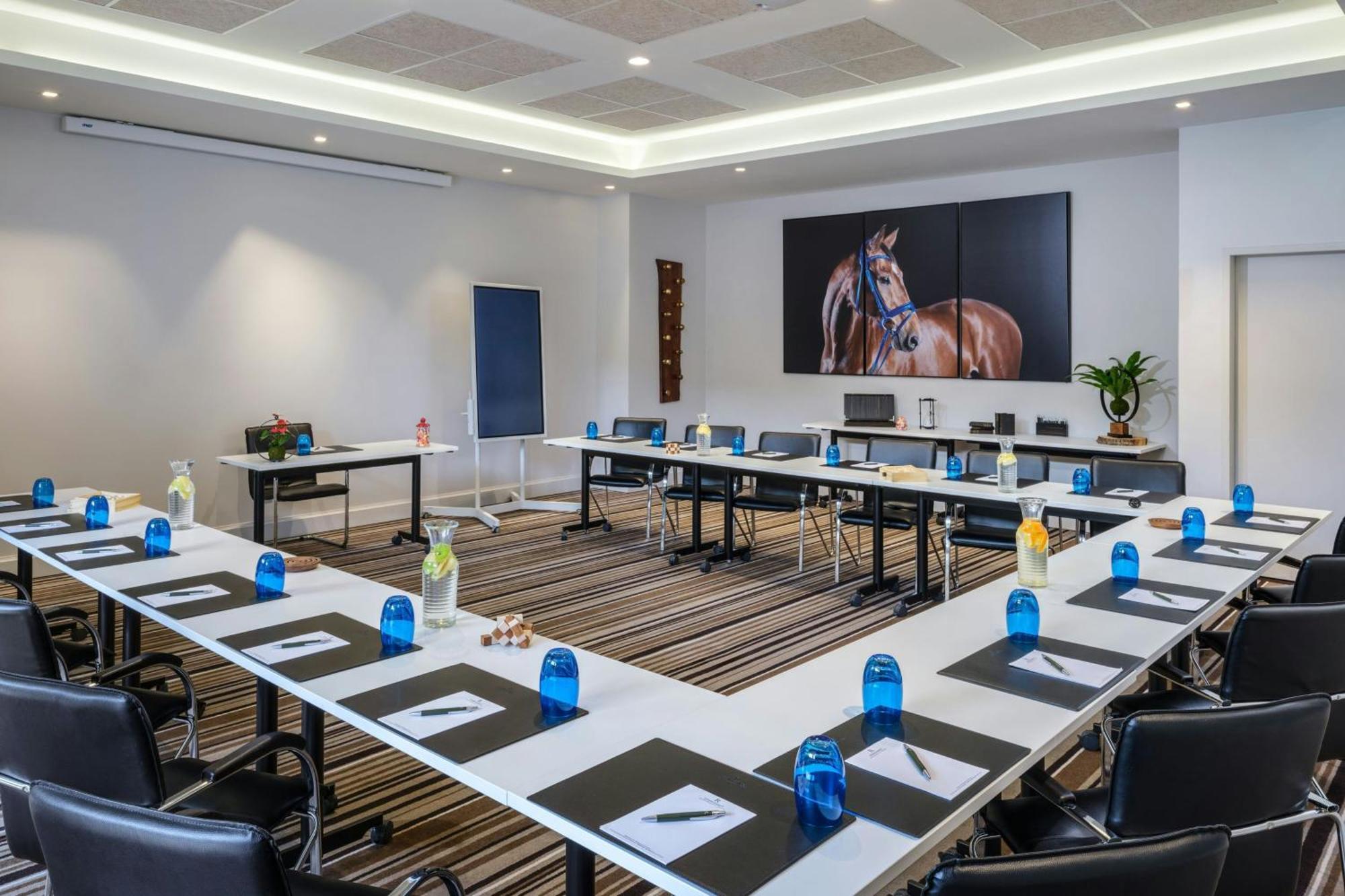 Renaissance Paris Hippodrome De St. Cloud Hotel Рюей-Мальмезон Екстер'єр фото