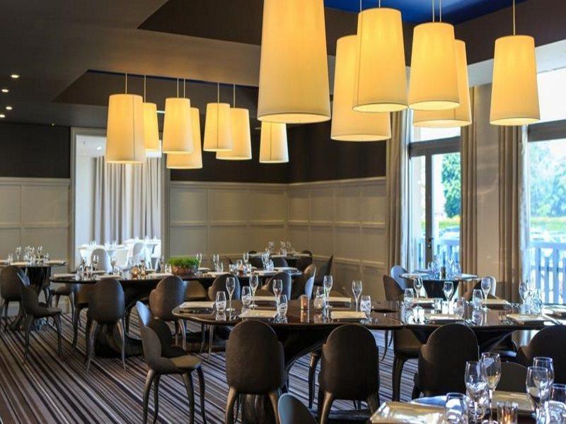 Renaissance Paris Hippodrome De St. Cloud Hotel Рюей-Мальмезон Екстер'єр фото